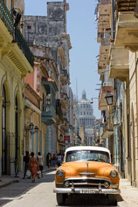 Cuba_LaHavana_Street_(www.pixinn.net)